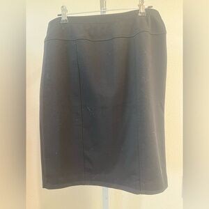 Ellen Tracy Classic Black Pencil Skirt